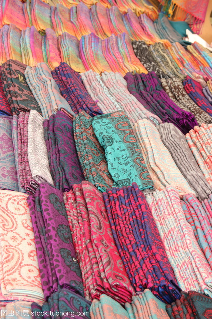 紡織物語 一匹色彩，萬般風情