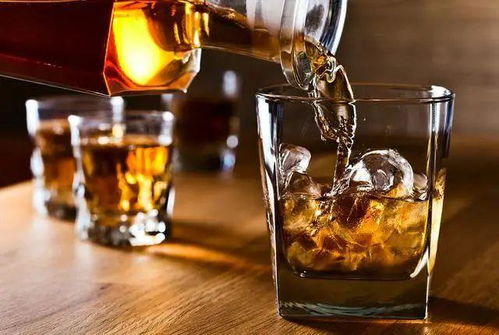 中老年防腦溢血 管住嘴，保住命，牢記三少兩不飲